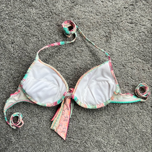 Push-up Neon Bikini Top like new - Picture 2 of 3